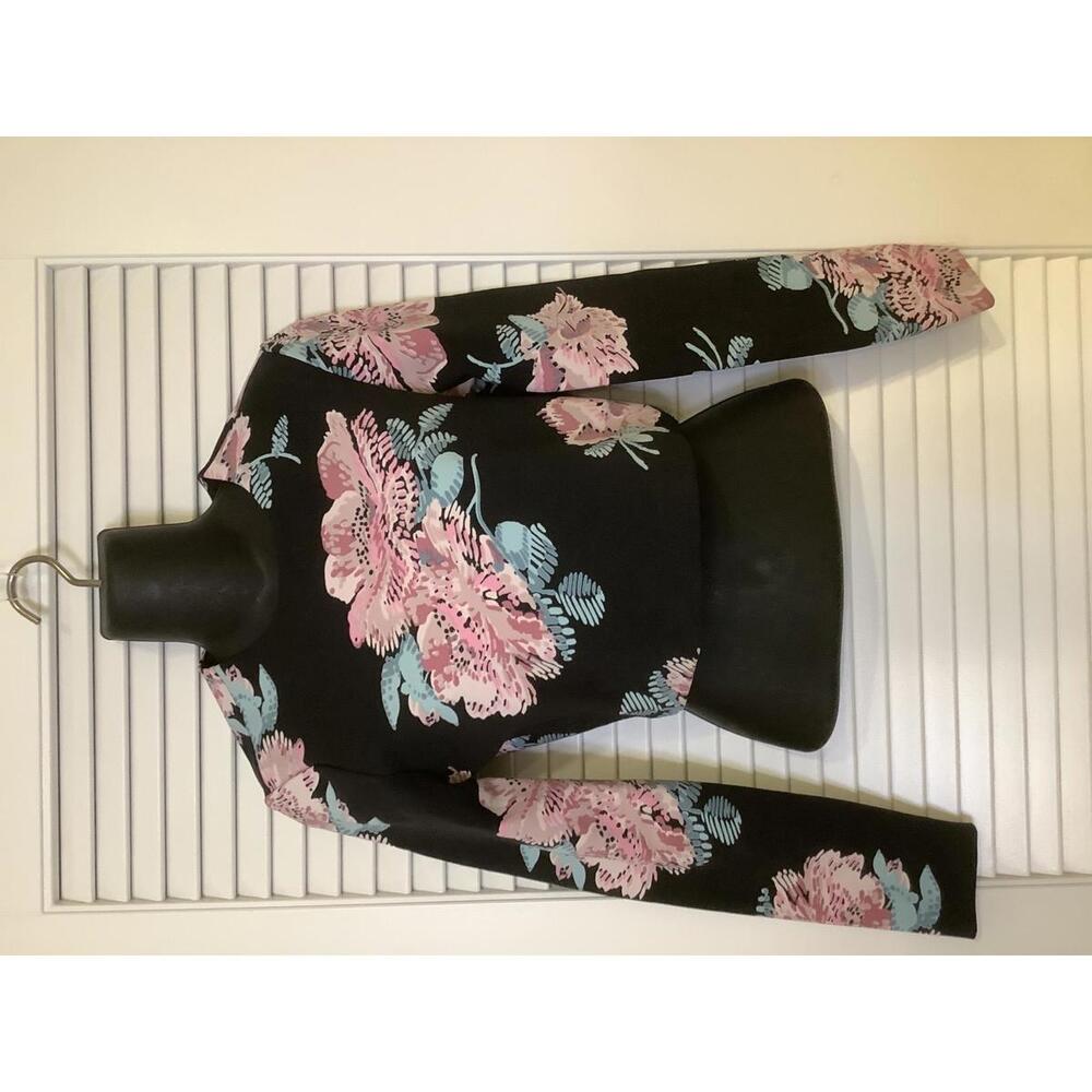 Elizabeth and James Black Pink Floral Knit Crop Top M Sporty